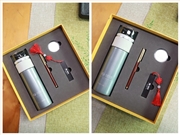 電建公司的周年慶禮品怎么選？這套定制禮盒滿是行業(yè)溫度???