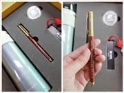 電建公司的周年慶禮品怎么選？這套定制禮盒滿是行業(yè)溫度???