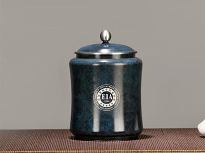 企業(yè)禮品定制公司出大招。讓你輕松解決企業(yè)送禮難題。