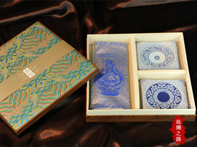 商務(wù)禮品如何定制，看看禮品定制網(wǎng)是怎么說的？