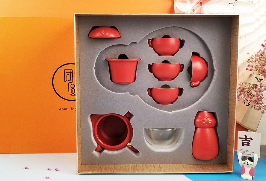 新春年會(huì)禮品萌虎初上