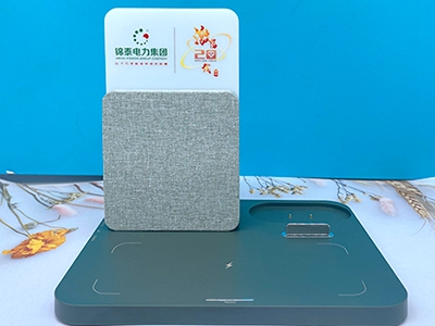 企業(yè)禮品怎么定制有創(chuàng)意？看過(guò)來(lái)這款方案是不是你喜歡的？