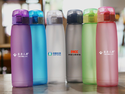 企業(yè)不知道怎么定制廣告促銷禮品，看看保險險是如何輕松應(yīng)對的。