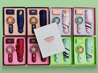 逢年過(guò)節(jié)，平安保險(xiǎn)都是這樣給客戶準(zhǔn)備禮品的。