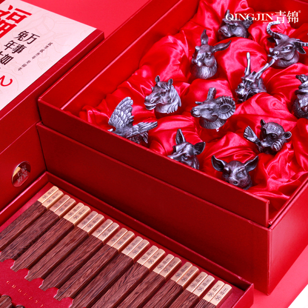 2023年高檔新年禮盒 筷子12+生肖酒杯12 新年送領(lǐng)導(dǎo)什么3